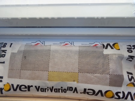 Fehlerhafte Dampfbremse an Dachfenster