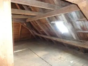 Dachstuhl Denkmalschutz, Einbau einer Dachdämmung, Ensembleschutz