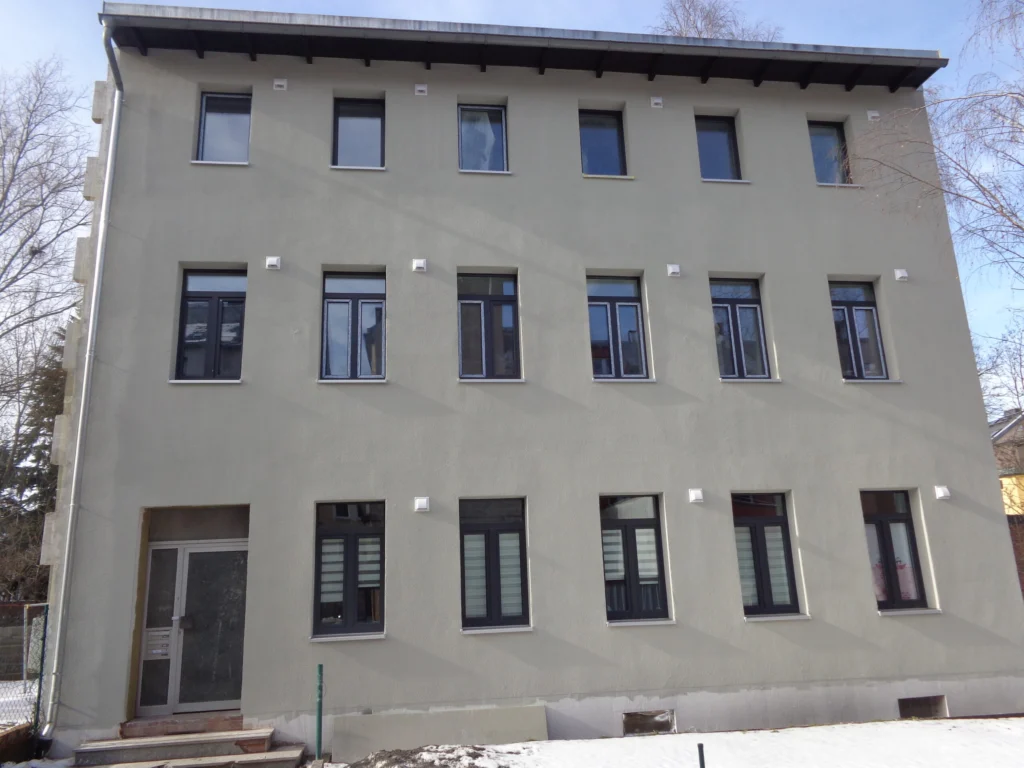 Mehrfamilienhaus in Hof nach energetischer Sanierung zum Effizienzhaus